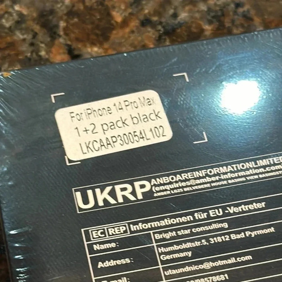 NWT iPhone 14 Pro Max Blk Silicone Phone Case & 2 Pack Screen Protector Sealed - Picture 7 of 8